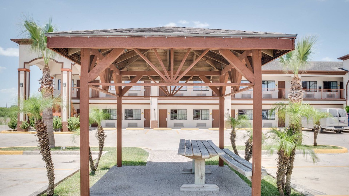San Benito Hotel | Lone Star Inn - San Benito Harlingen