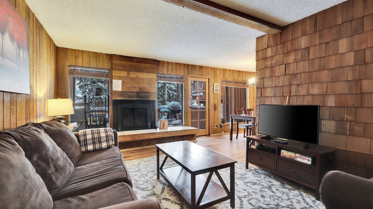 Brian Head Condo | Lone Star Retreat – Cozy 1-Bedroom Condo with Mountain Views in Brian Head