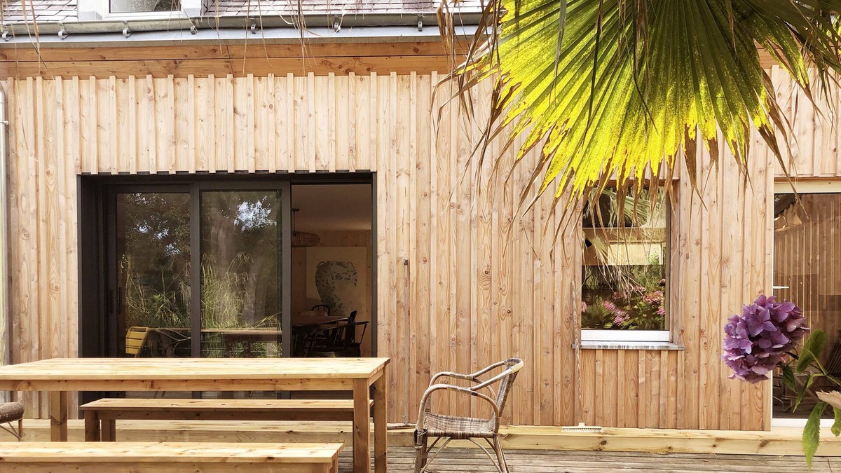 Le Palais House | Longère en Bois à 10 Minutes à Pied de la Plage