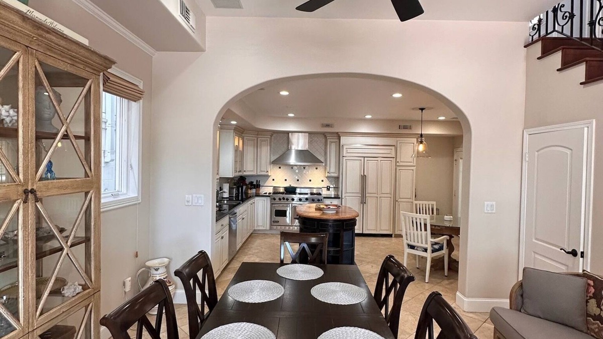Peninsula House | Long Beach Peninsula Vacay Stay steps from the sand and beautiful Bay!