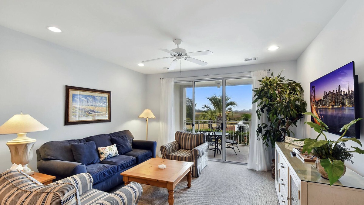 St. Simons Island Condo | Long distance marsh views anda community pool