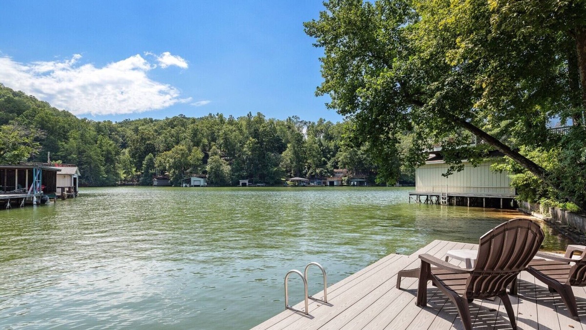 Lake Lure Cottage | Long Family Lake House - Mr Lake Lure Vacation Rentals