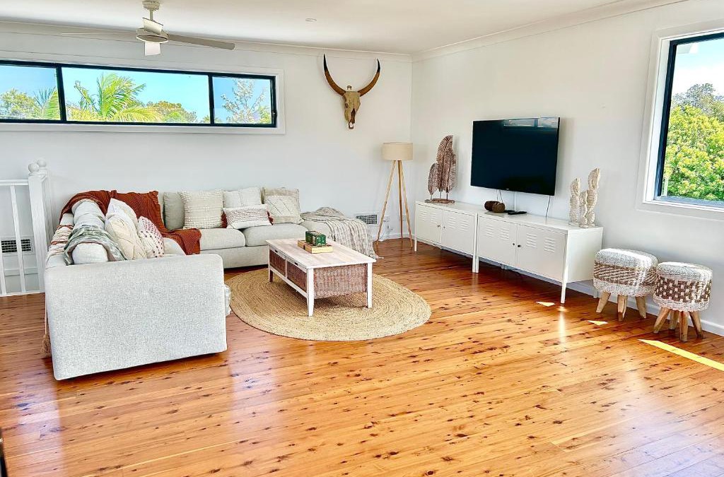 Long Jetty House | Long Jetty Lake House