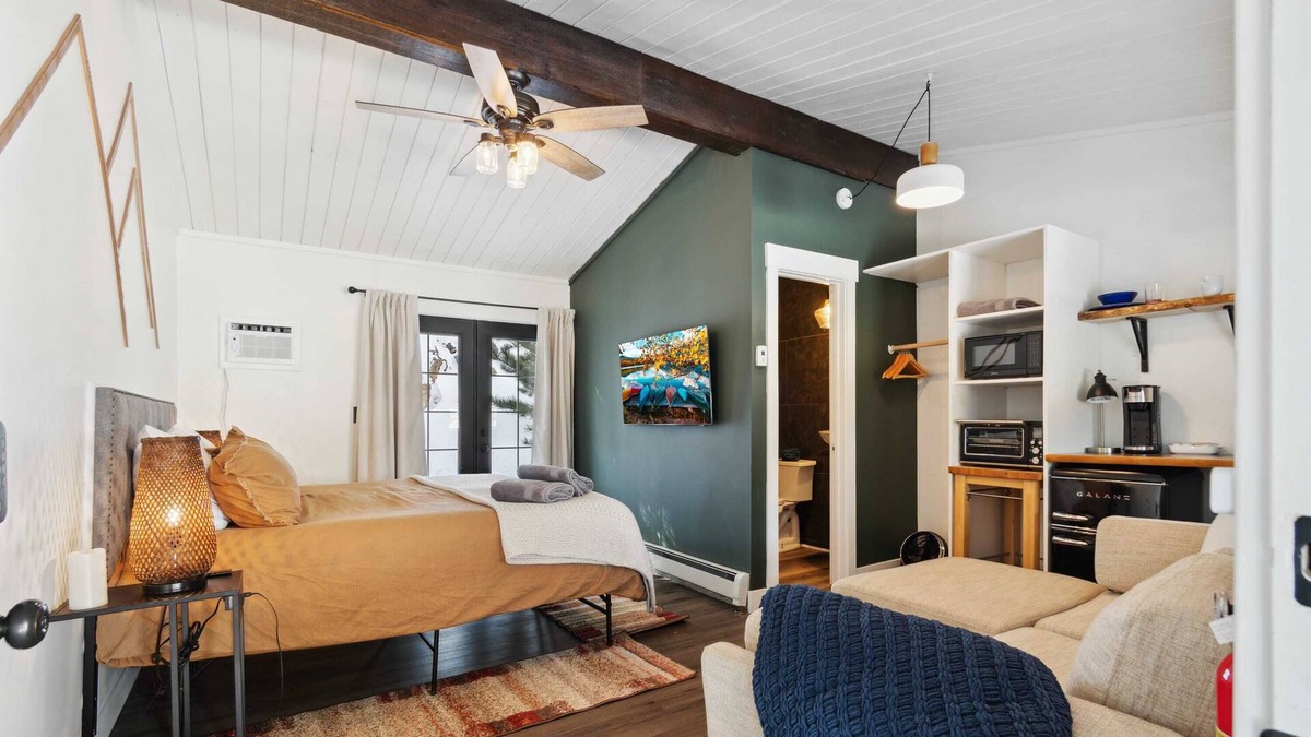 Allenspark Apartment | Long's Peak Summary: