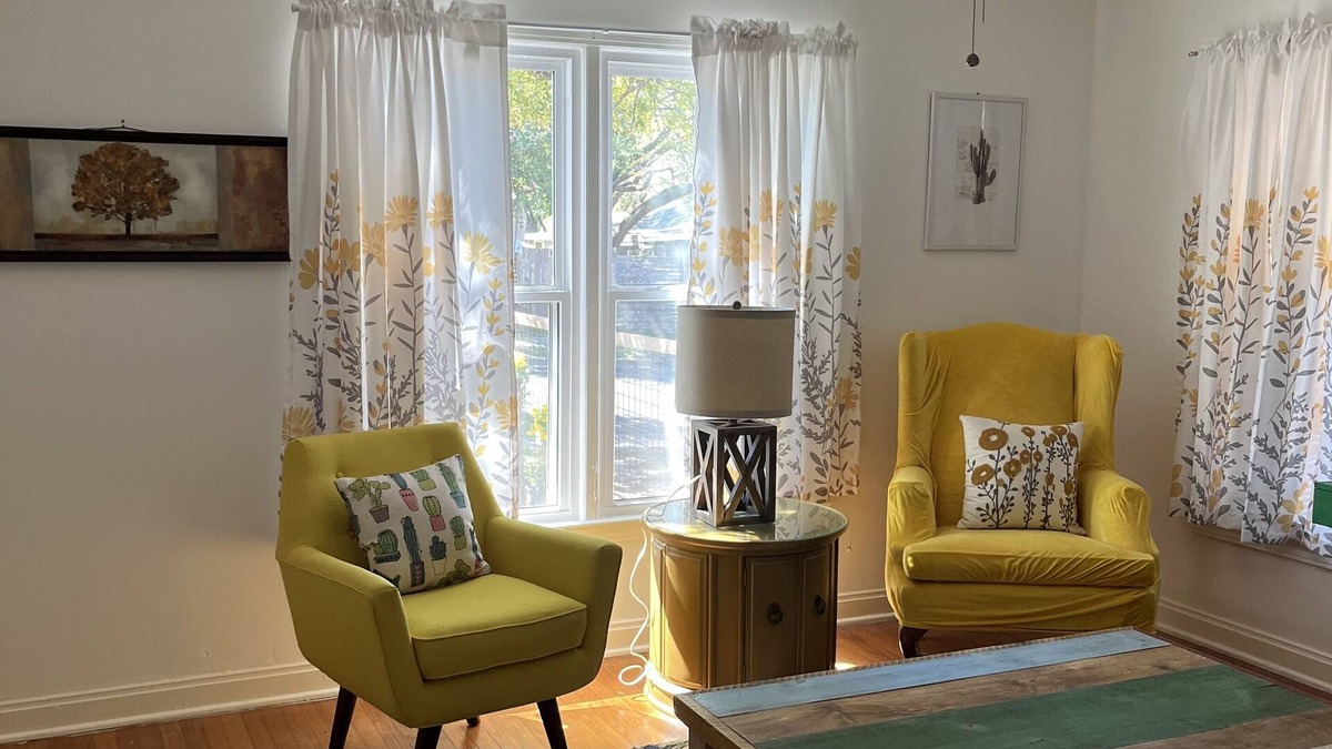 Brentwood Apartment | Long stay, comfortable, centrally located, off street parking, and fenced yards