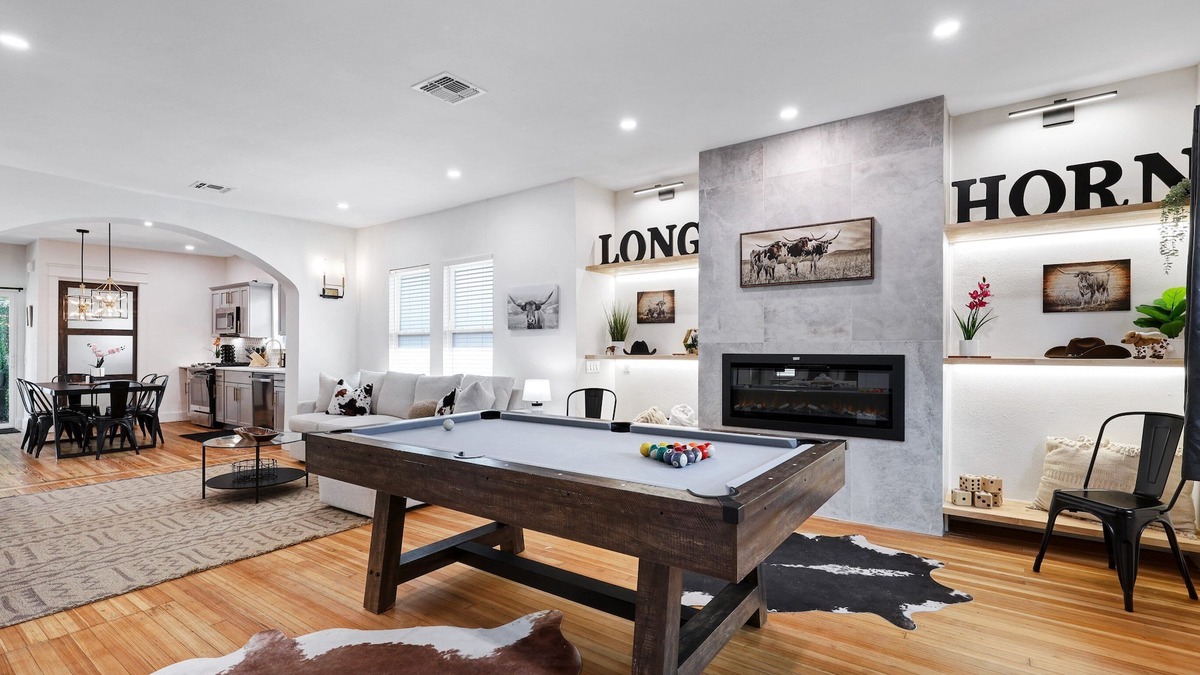 Highland Park House | Longhorn- A Birdy Vacation Rental