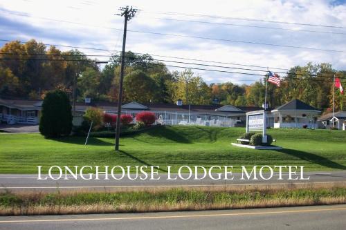 Town of Reading Hotel | Longhouse Lodge Motel