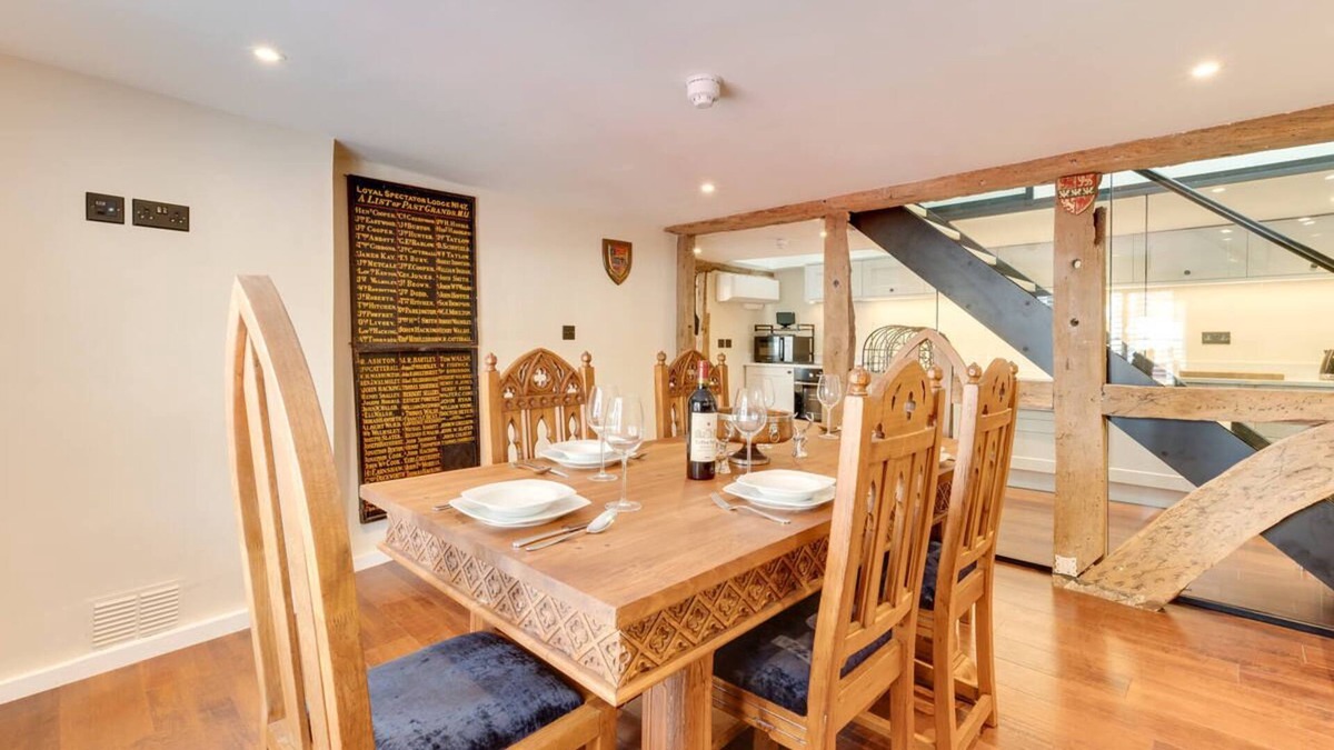 Arundel House | Longmace in the beautiful Arundel