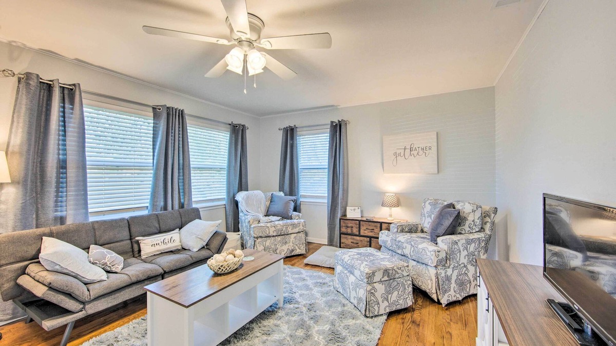 Longview House | Longview Vacation Rental Home: 4 Mi to Dtwn