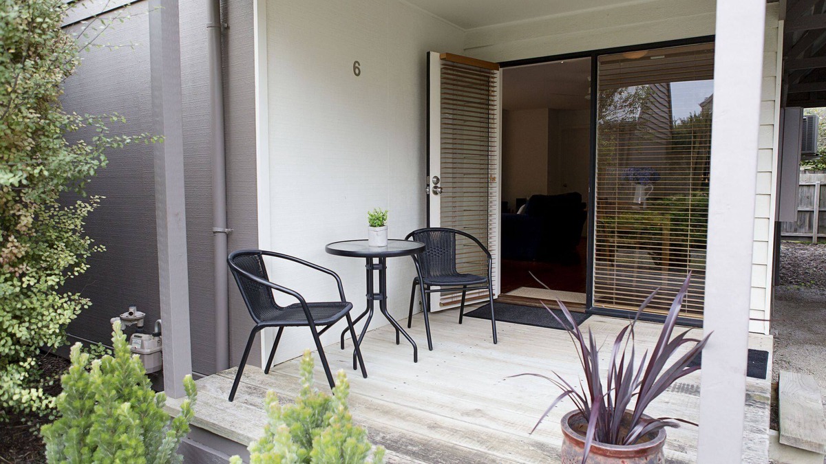 Point Lonsdale Villa | Lonsdale Ti Tree Villa