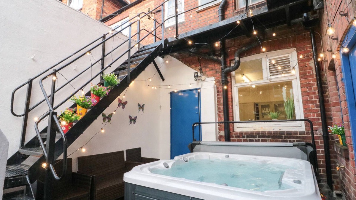 South Cliff Cottage | Lonsdale Villa
