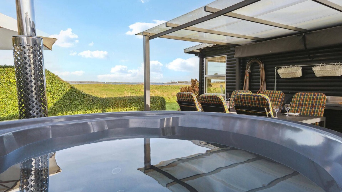 Boeslum House | Look forward to a wonderful holiday in this holiday home in a fantastic location by the sea!
