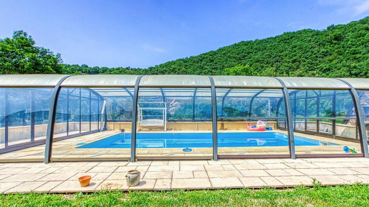 Centres House | Look forward to your extended family vacation far away from the hustle and bustle of big cities or c