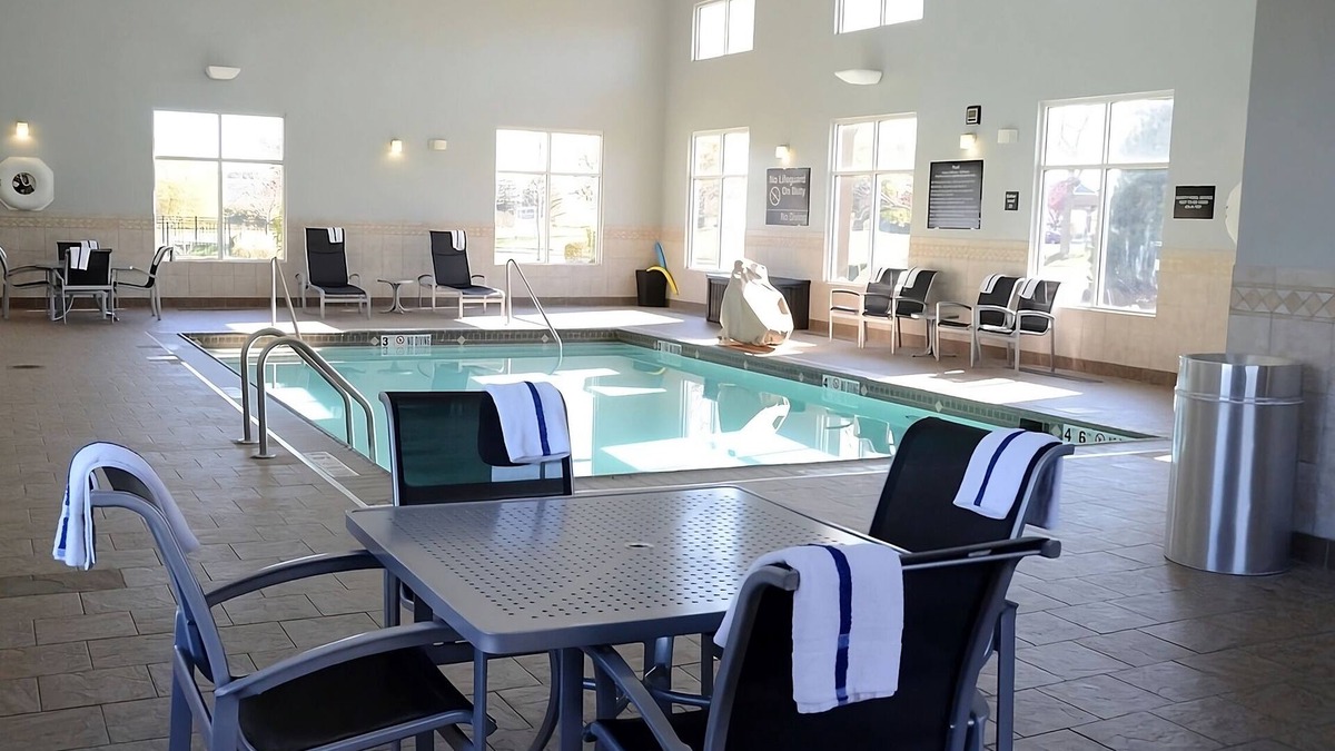 Athens Hotel | Look No Further! Free Breakfast, Indoor Pool, Pets Allowed, Free Parking!