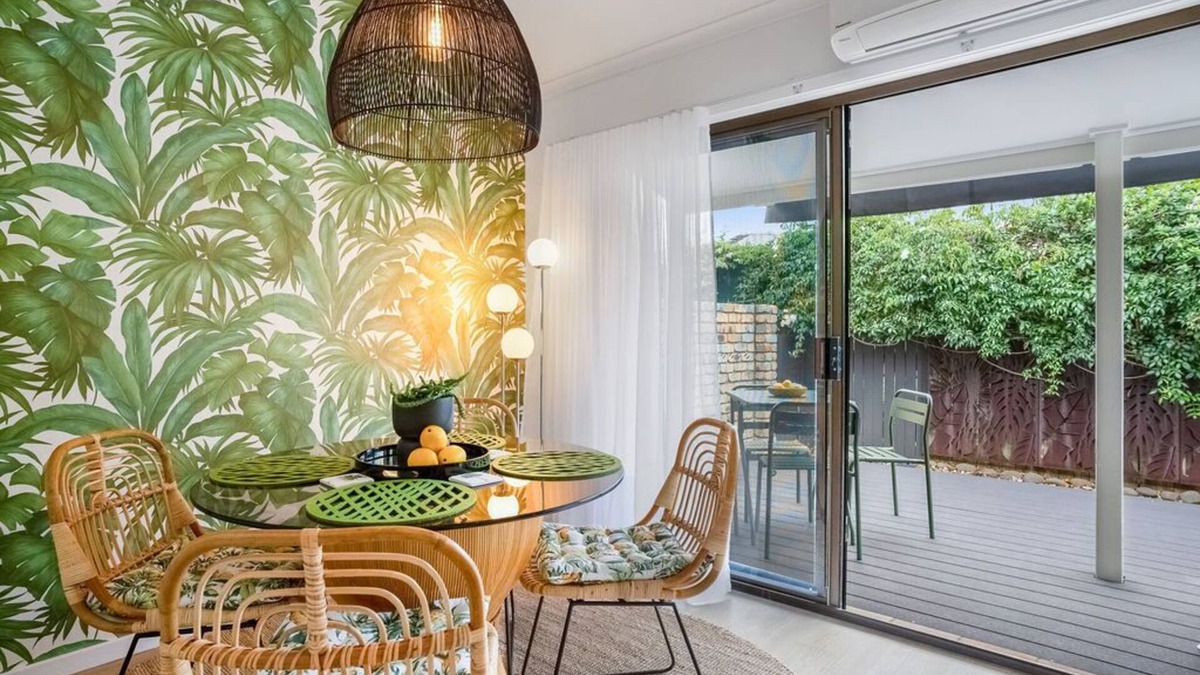 North Creek Apartment | Look no further than Lennox Heaven to satisfy your next beach vacay