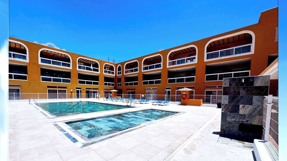 El Cotillo Apartment | Looking for a beach? Come to CASA GAIA-Private solarium-POOLS -Powerful wifi.