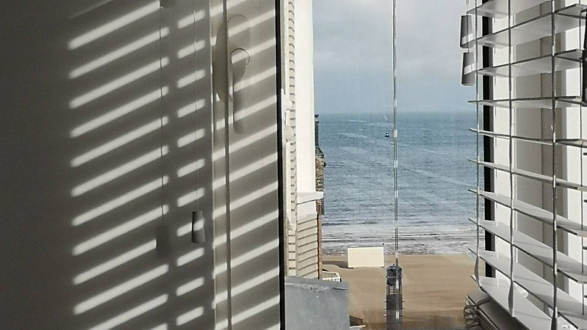 Ostend City Centre Apartment | Looking the Nordzee Luxurious, Vast and Bright T3 With Garage 2-6 pl