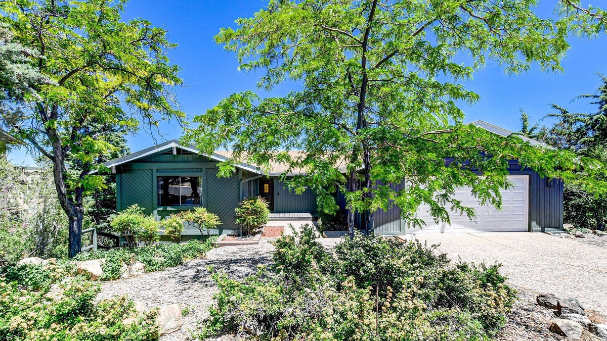 Prescott Cabin | Lookout Lodge: Views, Spacious, Updated, <10 mins to DT, Game Room, EV charger