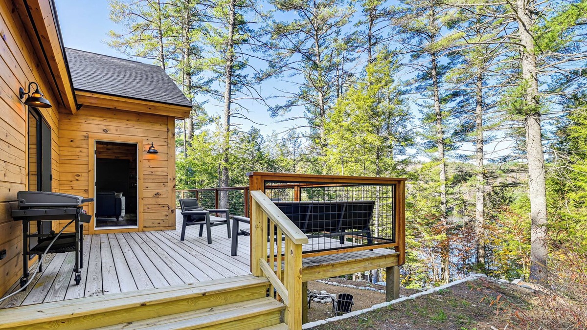 Chester Shores Cabin | Loon Lake View: Newly Built Log Cabin w/Fire Pit!
