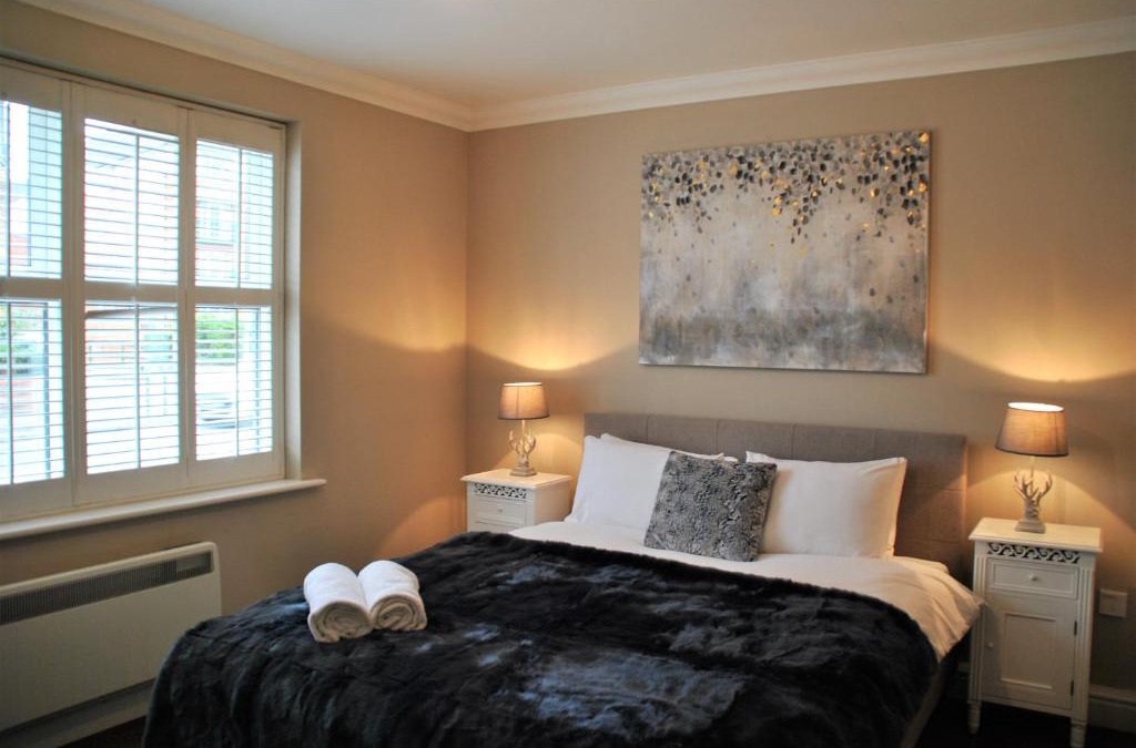 Windsor Apartment | Lord Raglan House One Bedroom with Parking