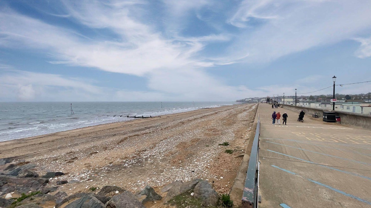 Hunstanton Ski Chalet | Lorna Doone | Holiday Home by Hunstanton Beach!