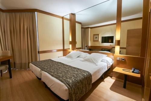 Segovia Hotel | Los Arcos
