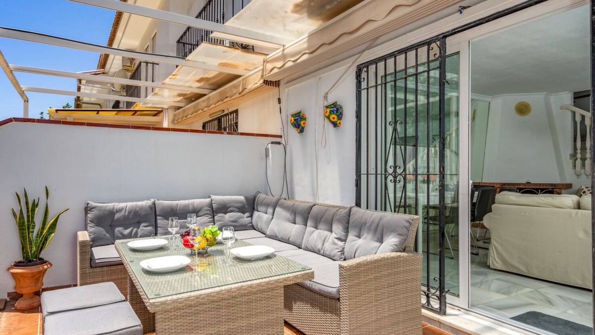 Fuengirola Villa | Los Boliches townhouse by Costarentals - Ref 61