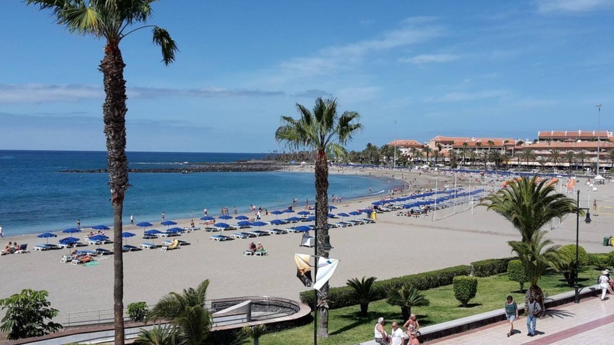 Los Cristianos Apartment | Los Cristianos, new beautiful apartment, suitable for disabled, free wi-fi