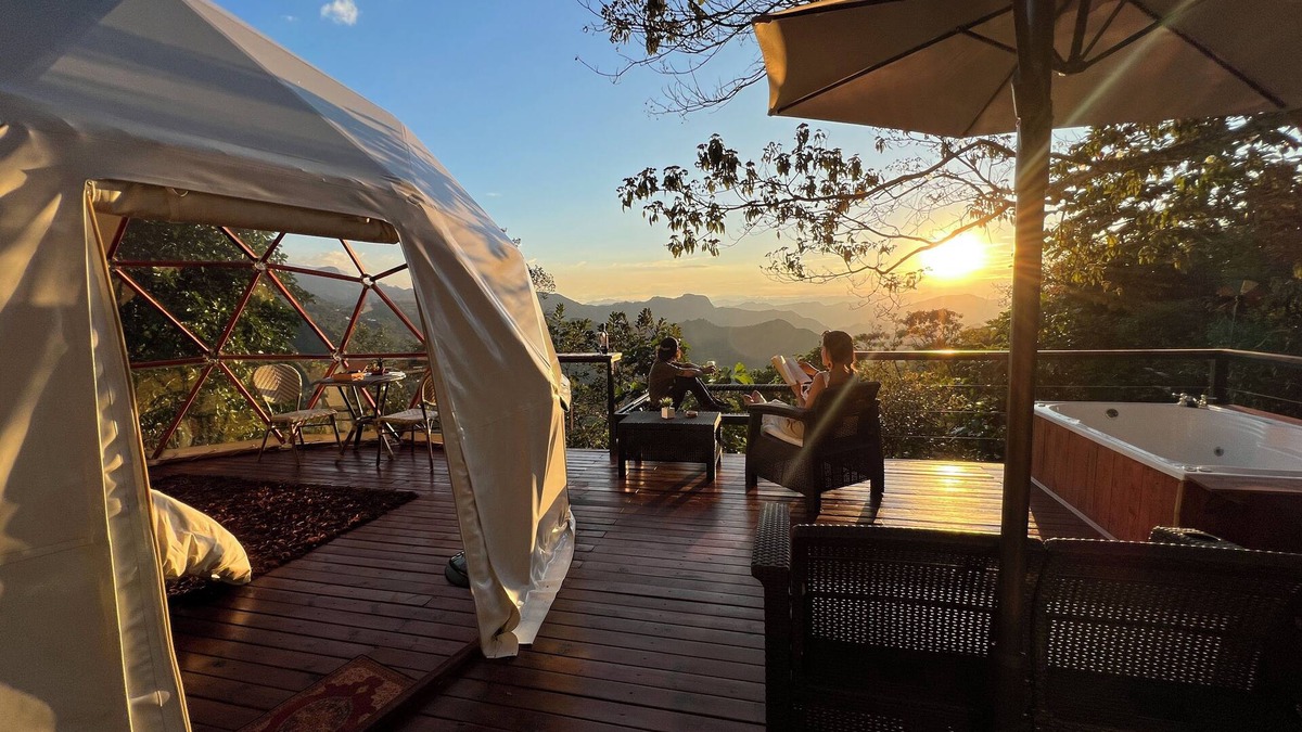 San Francisco Cabin | Lose yourself in the mountains at Glamping Resurrection - Magical sunsets