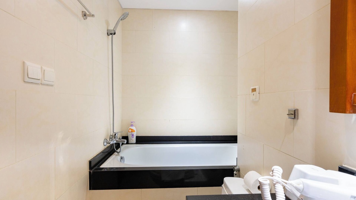 Ben Nghe Apartment | Losso Night Life D1 GymBarJapTown