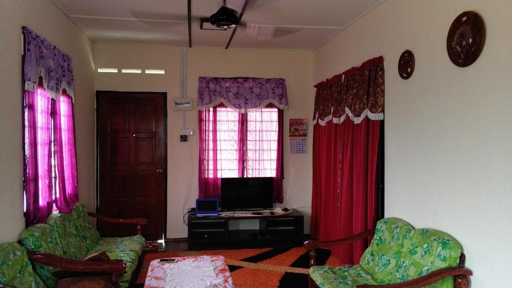 Sungai Baru Tengah House | LOT7040