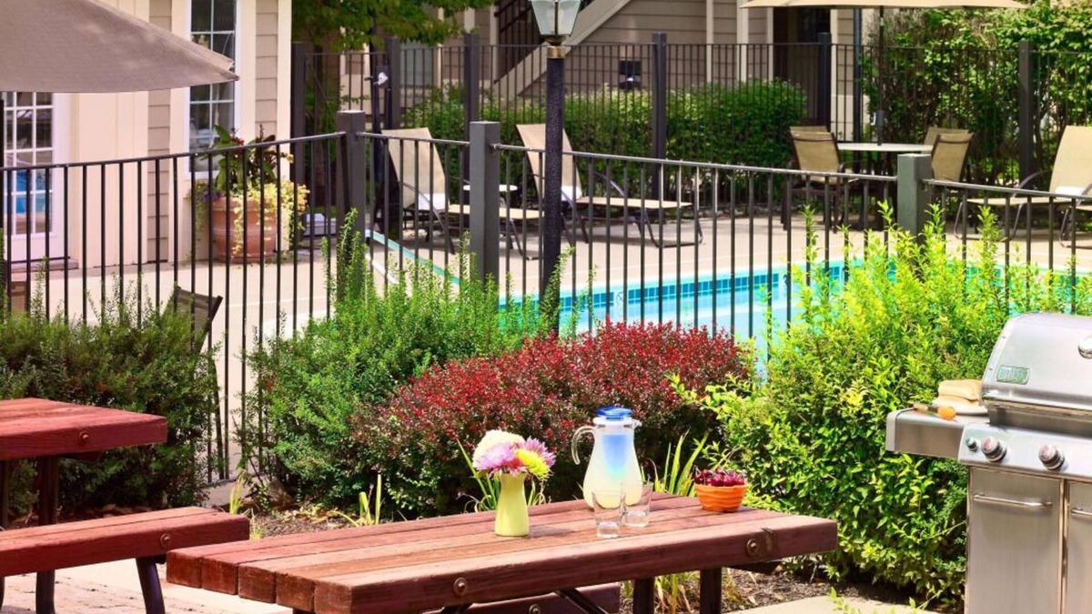 Dublin Apartment | Lots of Leisurely Activities! Spacious Unit w/ Free Parking, Pets Allowed