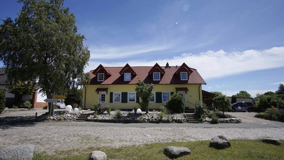 Neddesitz Apartment | Lots of nature and idyllic surroundings - Holiday home Honigtopf FeWo Märchenwald