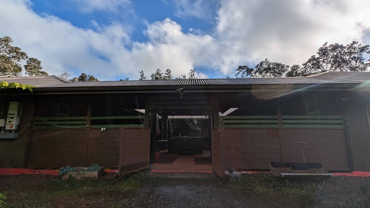 Volcano House | Lotus Courtyard at Lotus on Jade - 6 Rooms w/private spa