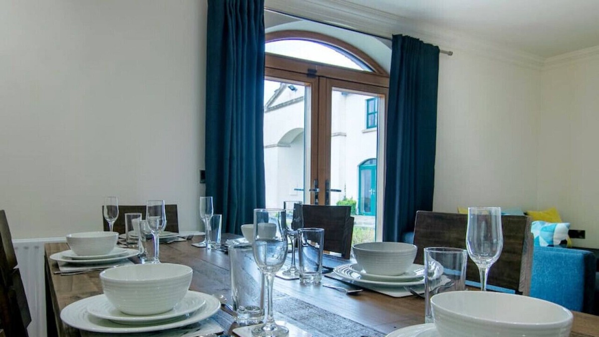 Enniskillen House | Lough Erne Apartment 16 · Escape Ordinary at Castle Hume No.16 ~ Fermanagh