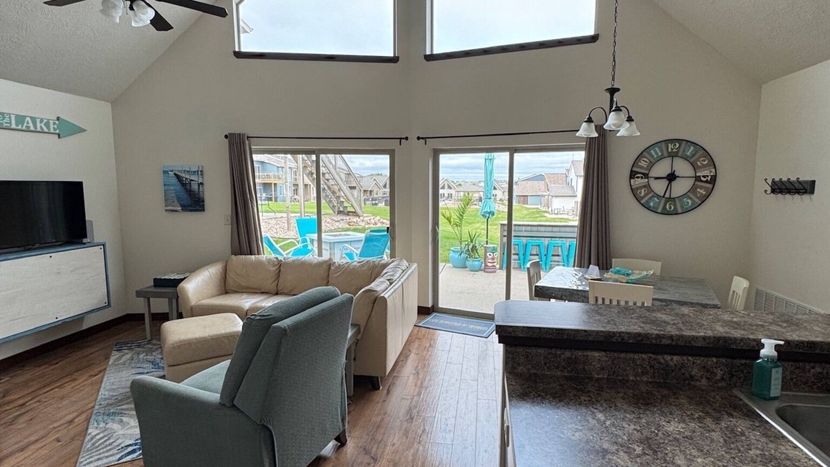 Spirit Lake House | Lounge at the Lake with 6 daily waterpark passes! Bridges Bay resort.