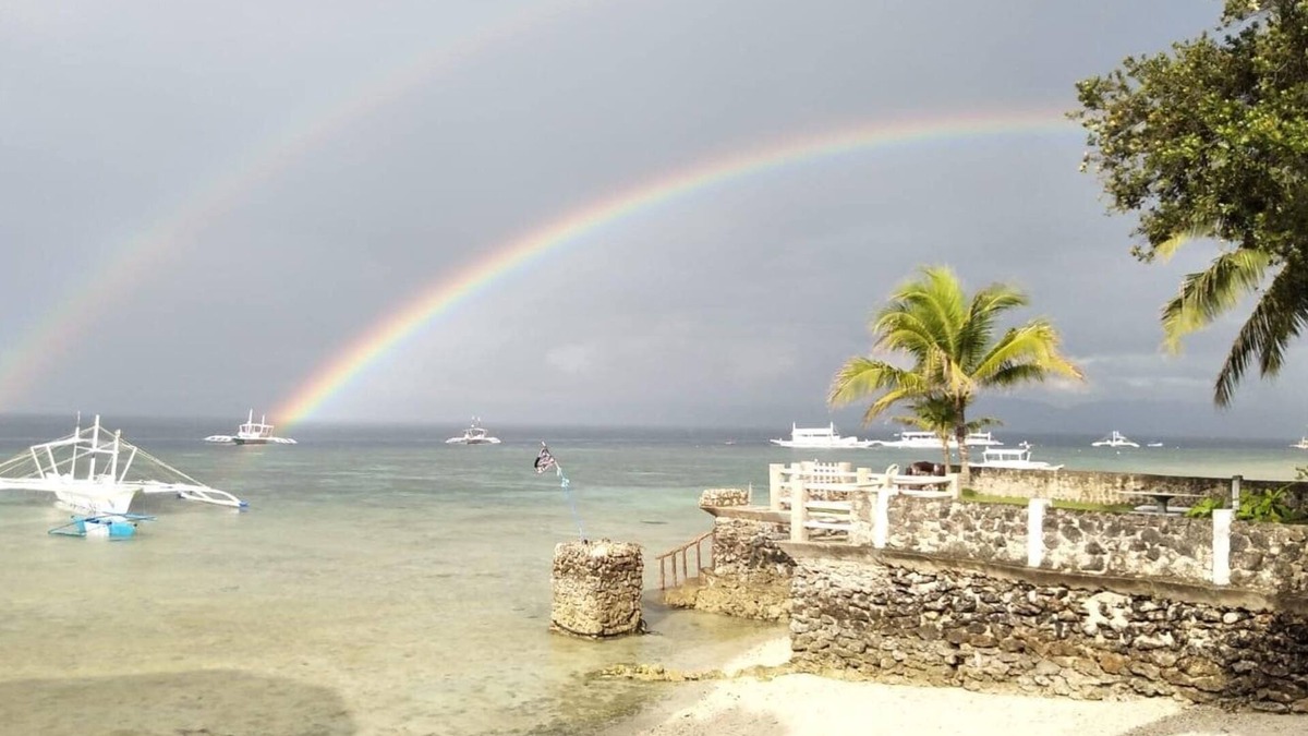 Moalboal Hotel | Love's Beach and Dive Resort