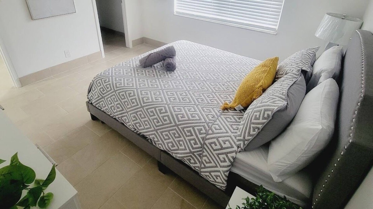 Sailboat Bend Apartment | Lovely 1 Bedroom Unit Near Beach, Las Olas Fort Lauderdale