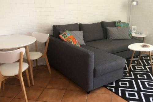 Coolangatta Apartment | Lovely 1 Bedroom Apartment Steps to the Beach