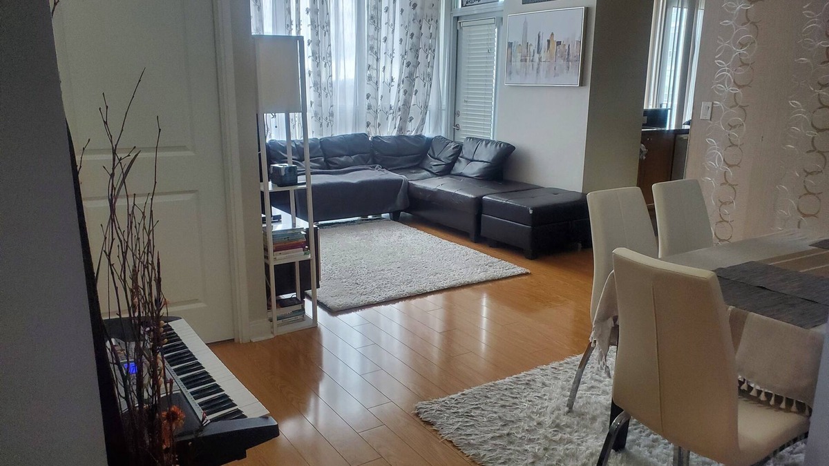 Downtown Mississauga Apartment | Lovely 1 bedroom Condo Downtown Mississauga Square One