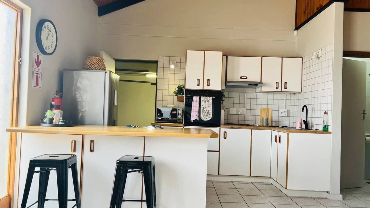 Walvis Bay House | Lovely 1 bedroom Loft in the Heart of Walvisbay.