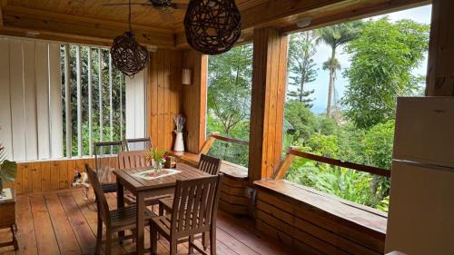 St. George's Apartment | Lovely 1-bedroom wooden cabin in Fruit garden