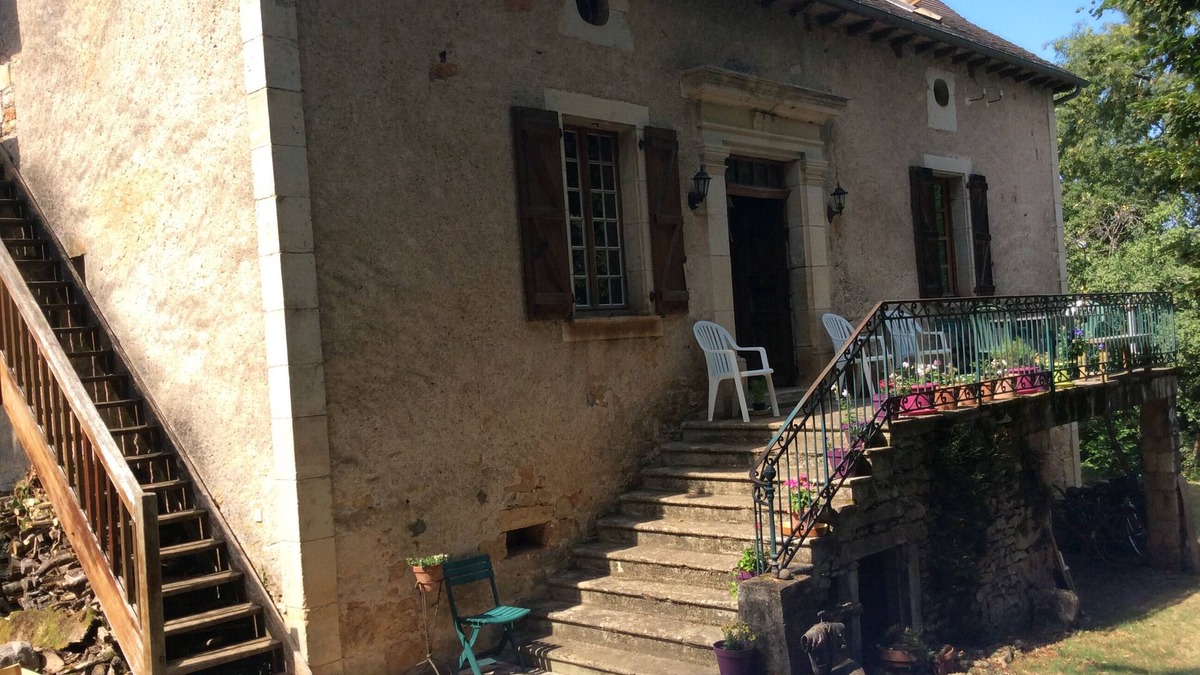 Ols-et-Rinhodes Other | Lovely 19th century limestone farmhouse with 5 bedrooms set in own land.