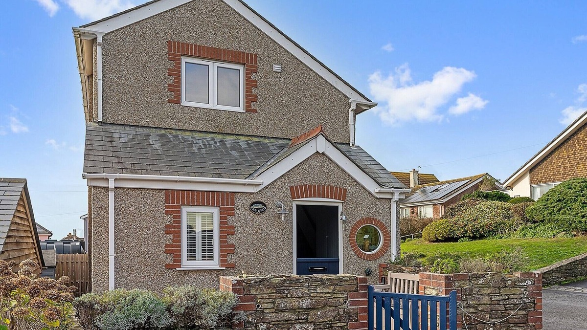 Hope-Cove House | Lovely 2 bed Detached Cottage in Hope Cove, South Devon, 4 mins to beach