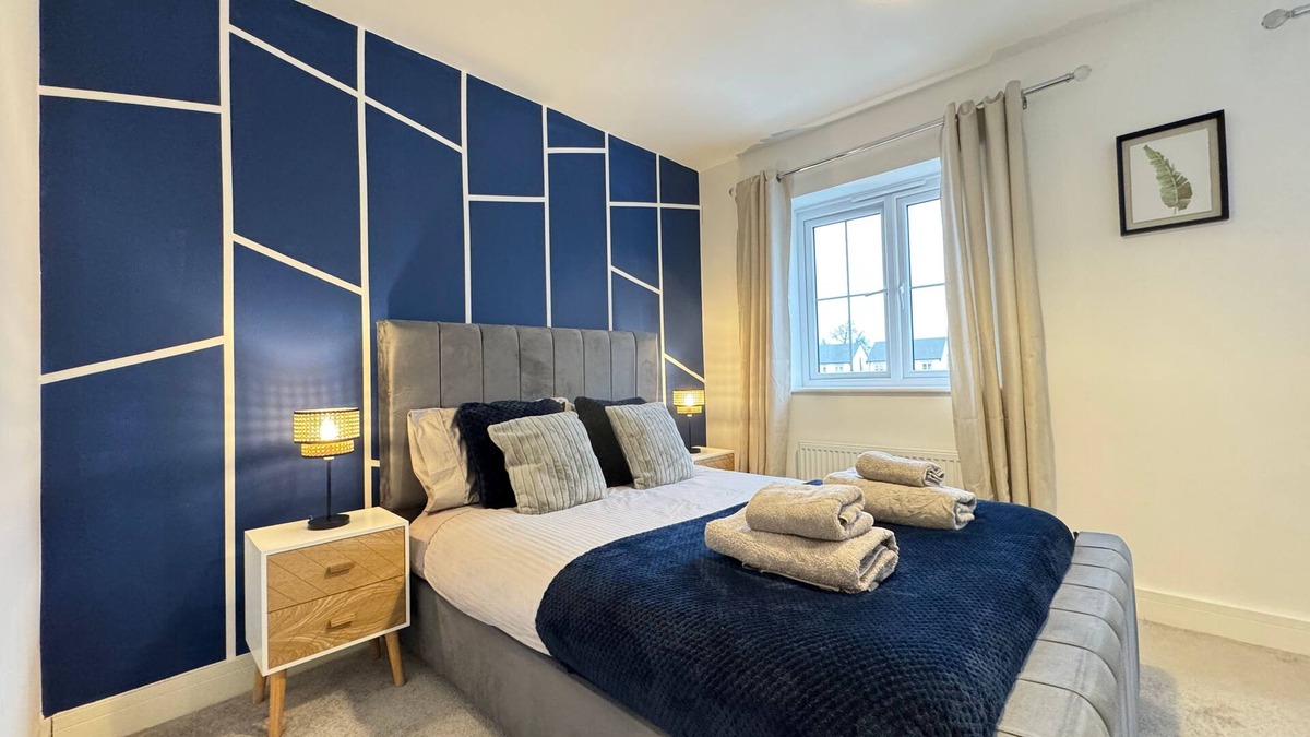 Doncaster House | Lovely 2 Bedroom Home | 3 Beds | Free Parking