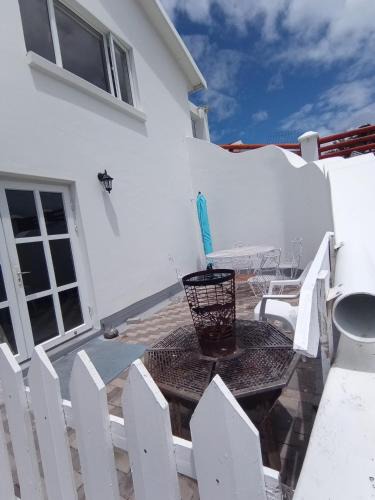 Paradise Beach Apartment | Lovely 2-Bedroom Accommodation in Paradise Beach