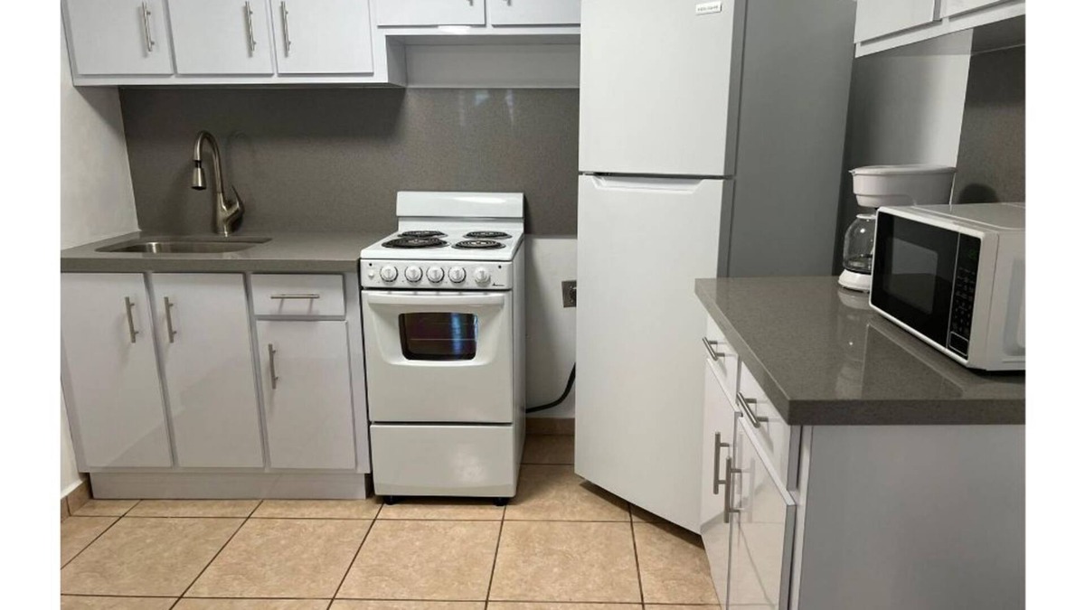 Camaceyes Apartment | Lovely 2-bedroom apt # 5 only 5 minutes away from crashboat beach.