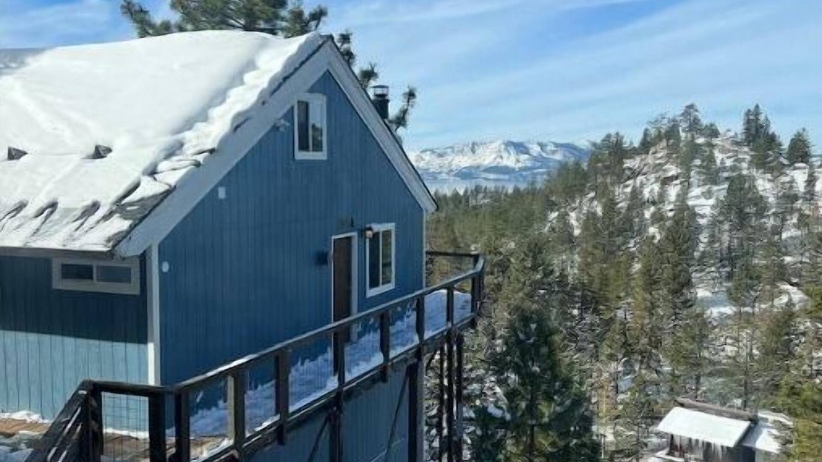 Tahoe Village Condo | Lovely 2 Bedroom Condo w/Fireplace By Heavenly