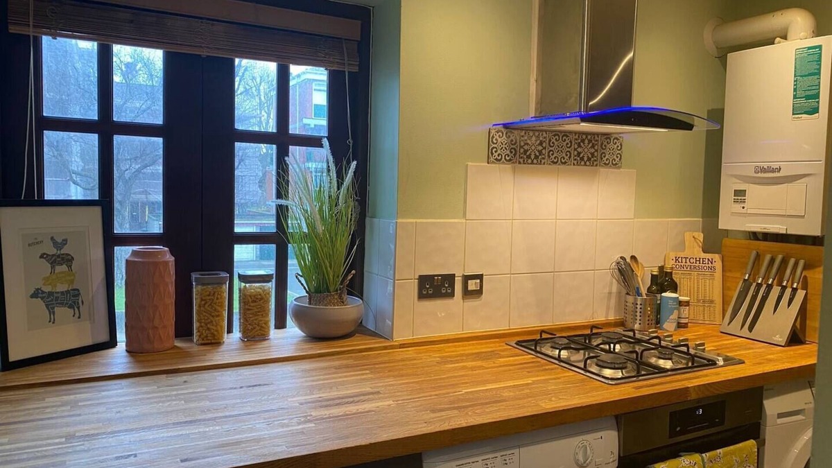 Rotherhithe Apartment | Lovely 2 Bedroom Flat Moments From Canada Water Tube Station