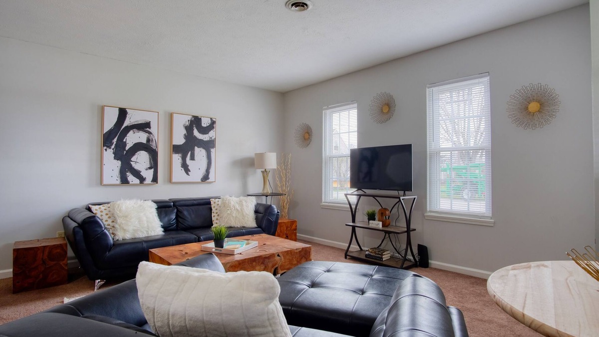 Pittsboro House | Lovely 2-Bedroom Home Located Close To It All